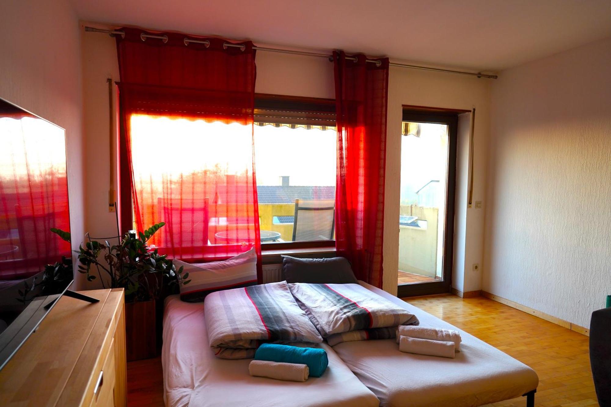 Grosse Ferienwohnung, Apartment In Leimen Wehome Komfort Exteriör bild